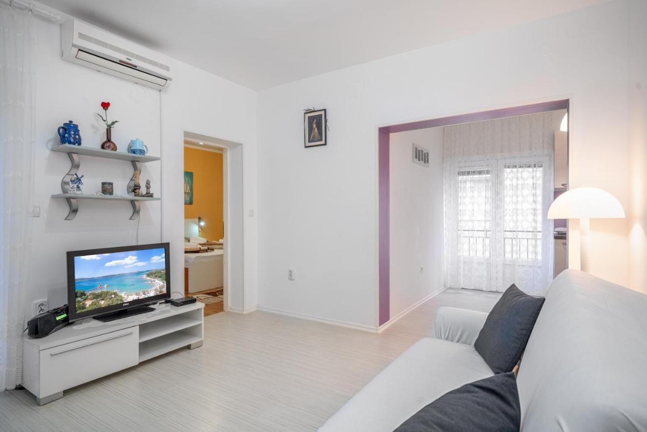 Adria Sun Apartments Водице Екстер'єр фото